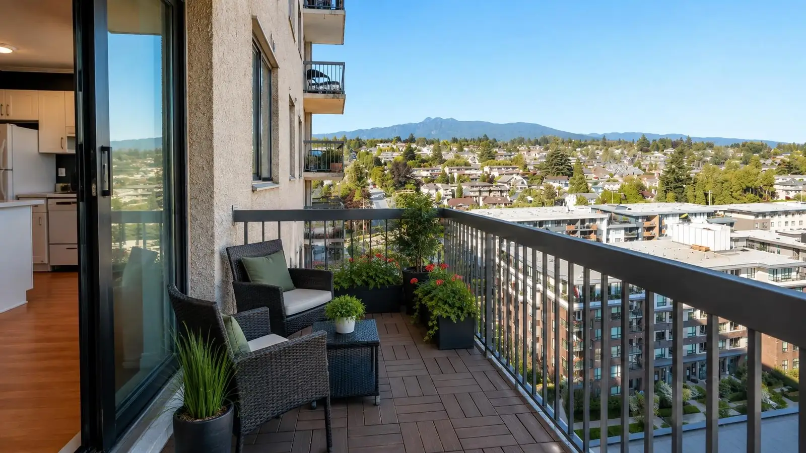 1607 145 ST. GEORGES AVENUE, North Vancouver BC V7L 3G8