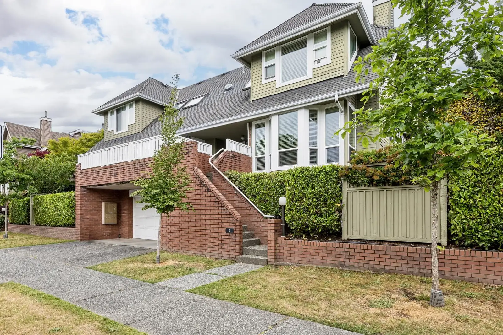7 240 E KEITH ROAD, North Vancouver BC V7L 1V5