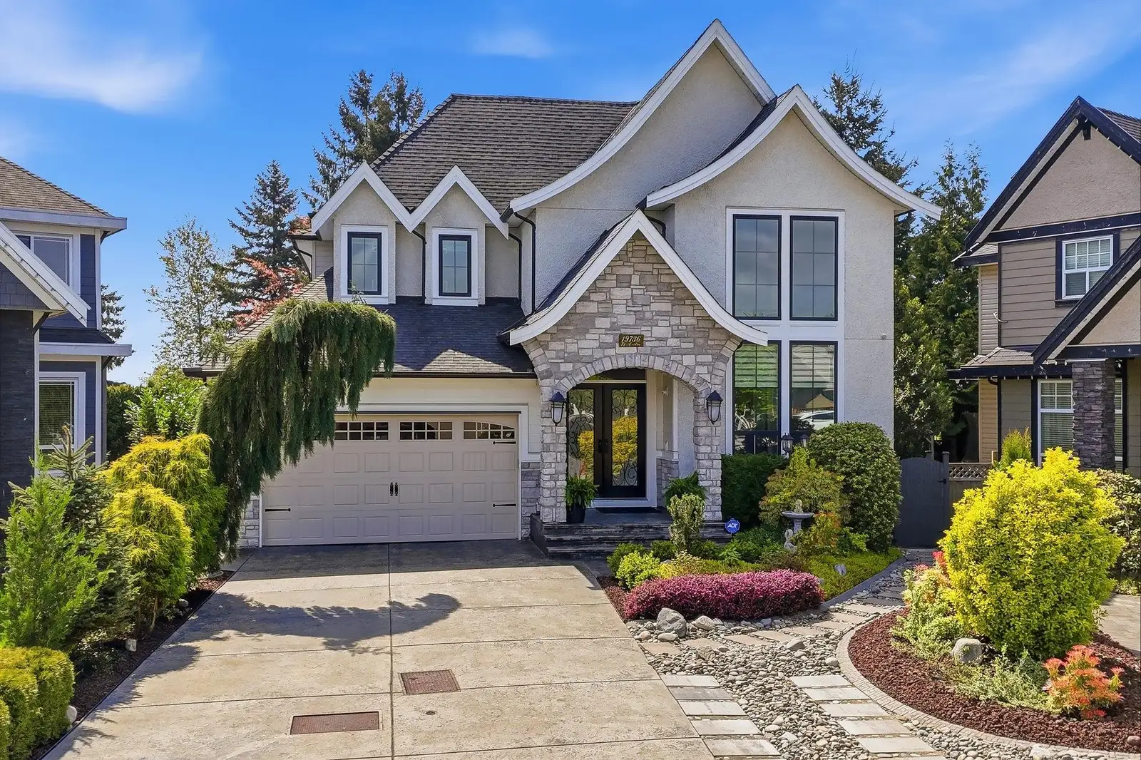 19736 71A AVENUE, Langley BC V2Y 3G8