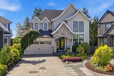 19736 71A AVENUE, Langley BC V2Y 3G8