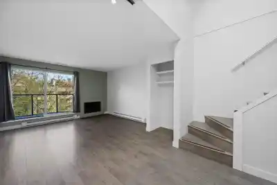 3 1355 W 4TH AVENUE, Vancouver BC V6H 3Y8