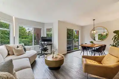 201 1147 NELSON STREET, Vancouver BC V6E 1J3