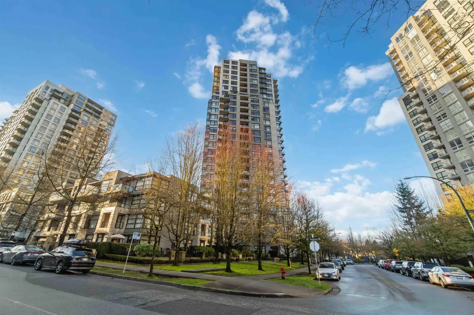 805 5380 OBEN STREET, Vancouver BC V5R 6H7