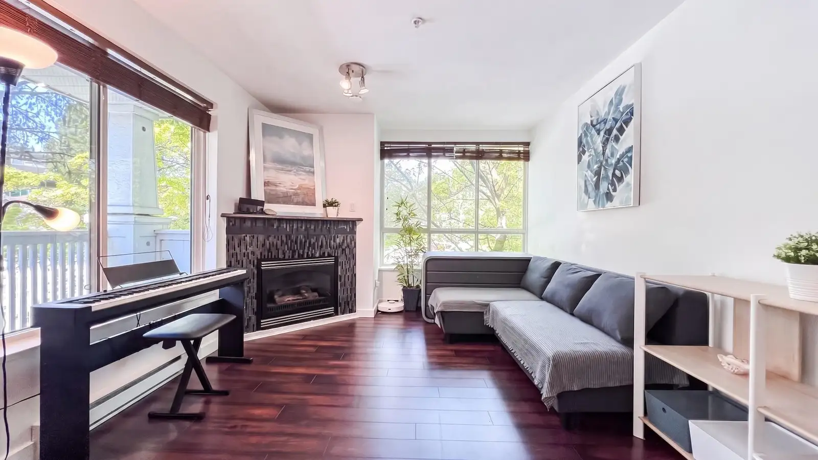 306 1111 LYNN VALLEY ROAD, North Vancouver BC V7J 3V4