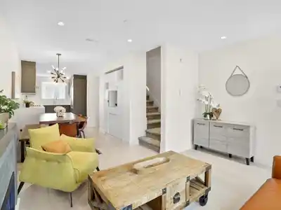 2468 ST. CATHERINES STREET, Vancouver BC V5T 0H4