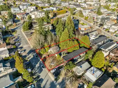962 MAPLE STREET, White Rock BC V4B 4M5