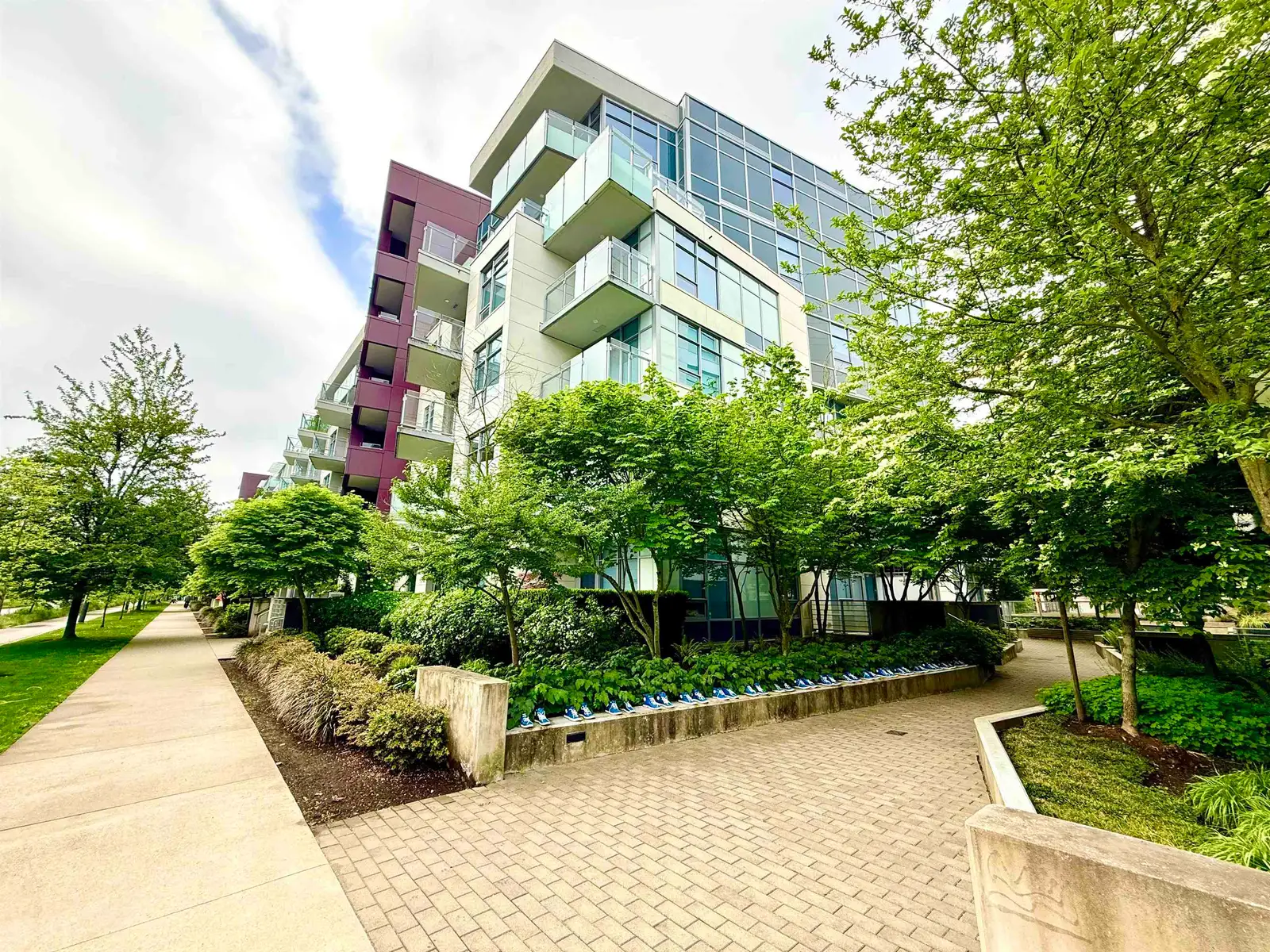 305 5033 CAMBIE STREET, Vancouver BC V5Z 0H6