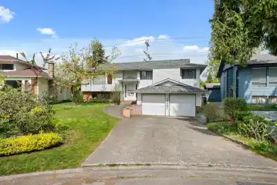 9507 204B STREET, Langley BC V1M 1Y9