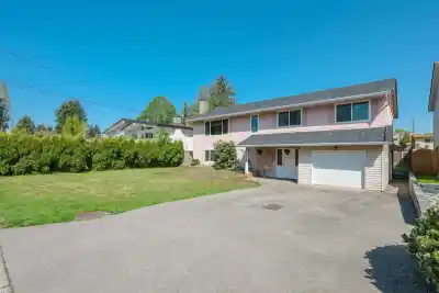 11789 85A AVENUE, Delta BC V4C 2V8