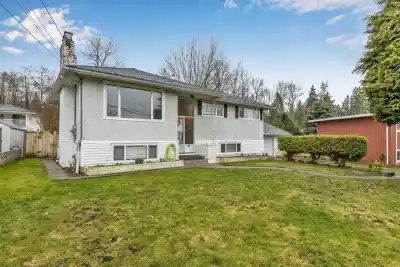 11032 86A AVENUE, Delta BC V4C 2Y2