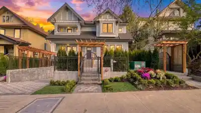 2373 W 7TH AVENUE, Vancouver BC V6K 1Y4