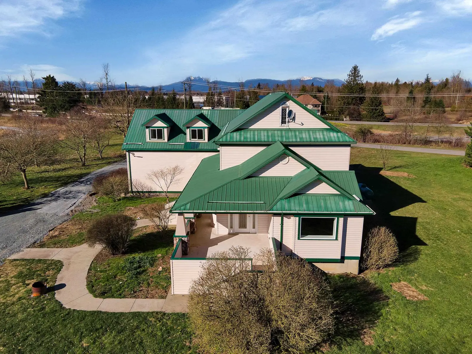 27550 48 AVENUE, Langley BC V4W 1S1