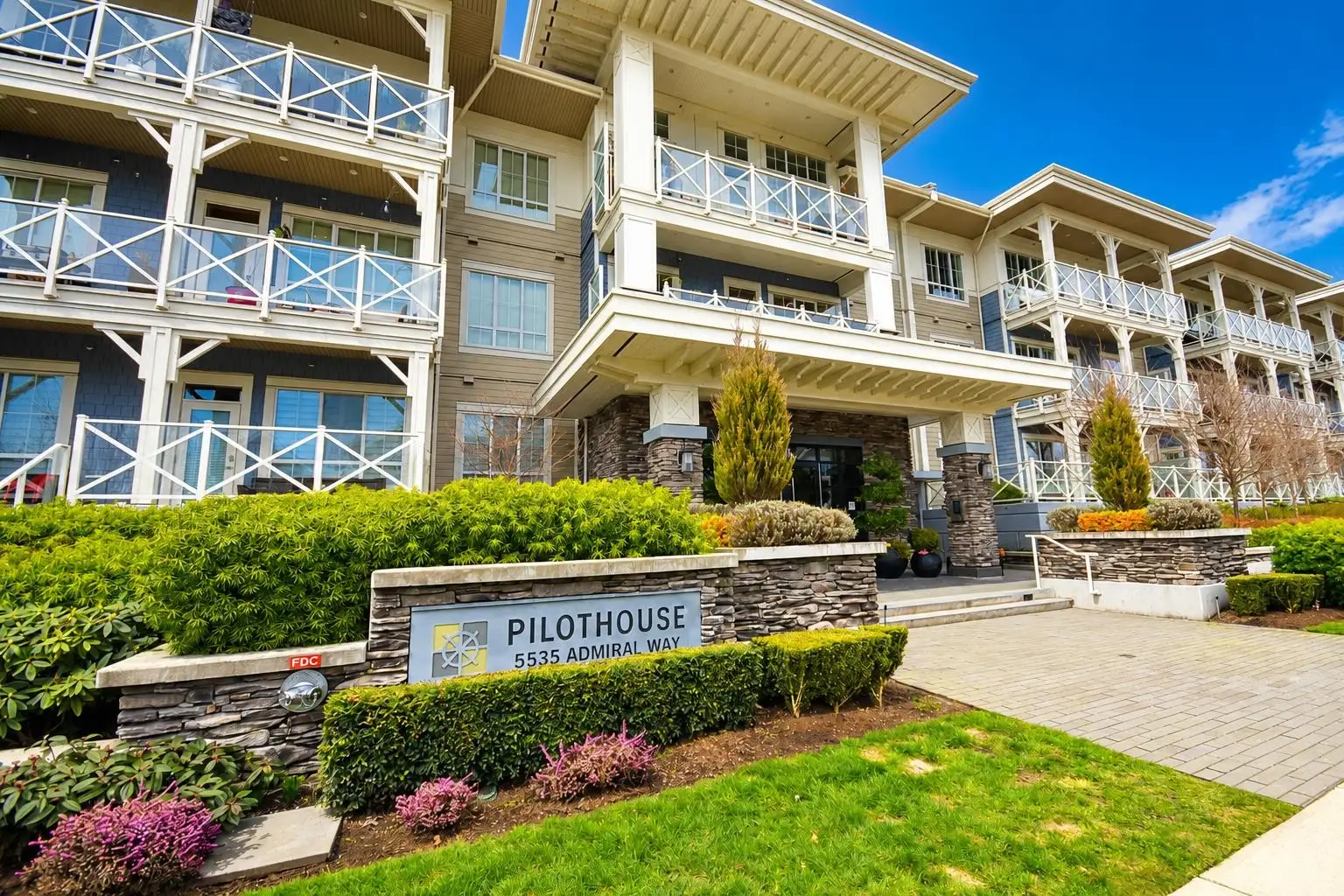 229 5535 ADMIRAL WAY, Delta BC V4K 0E3