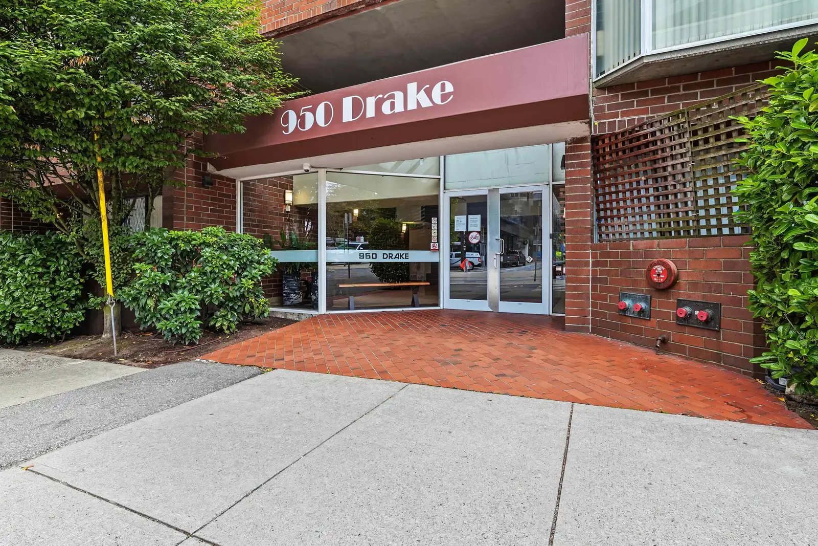 206 950 DRAKE STREET, Vancouver BC V6Z 2B9