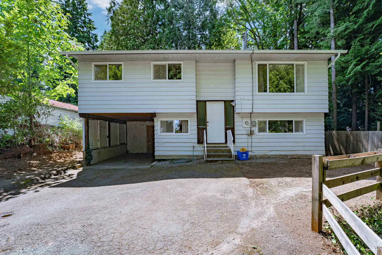 20022 GRADE CRESCENT, Langley BC V3A 4J4
