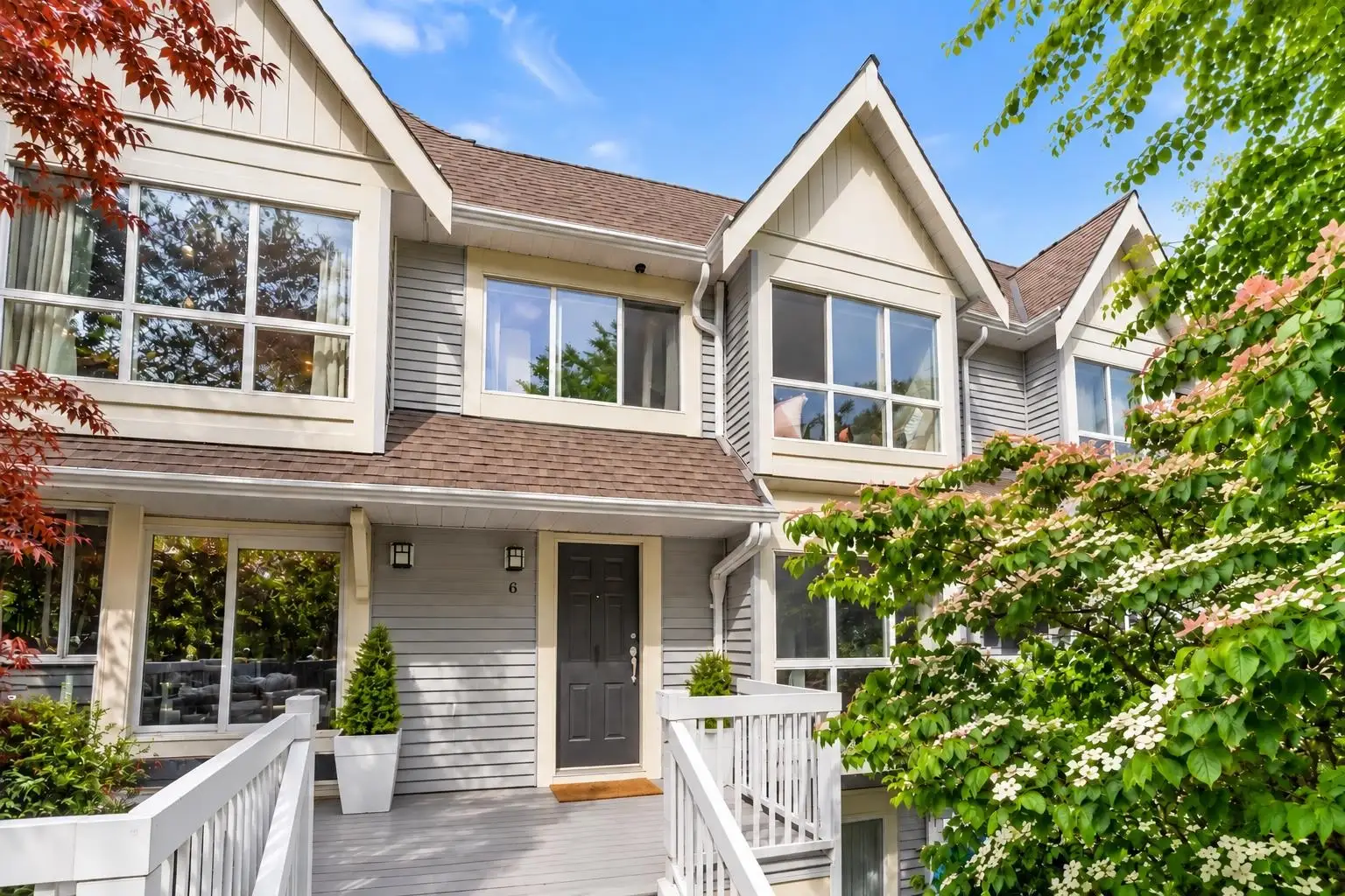 6 1073 LYNN VALLEY ROAD, North Vancouver BC V7J 1Z6