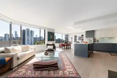 1001 1860 ROBSON STREET, Vancouver BC V6G 3C1