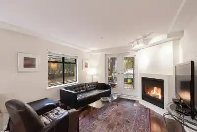101 2829 ASH STREET, Vancouver BC V5Z 4P5