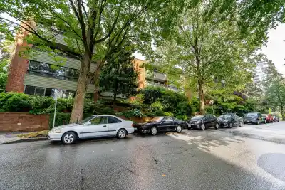 310 1355 HARWOOD STREET, Vancouver BC V6E 3W3