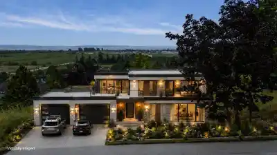 268 55 STREET, Delta BC V4M 3J5