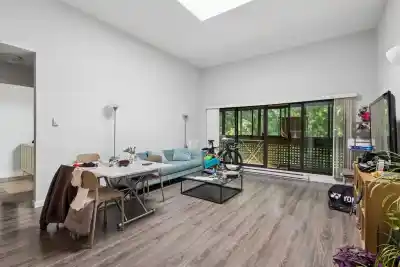 311 444 W 49TH AVENUE, Vancouver BC V5Y 3V4