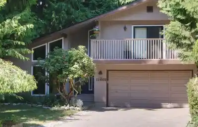 11469 LYON ROAD, Delta BC V4E 2K1