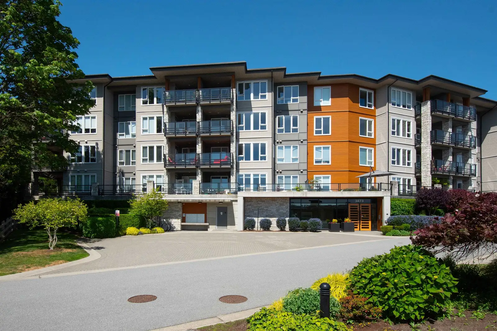 306 3873 CATES LANDING WAY, North Vancouver BC V7G 0A6