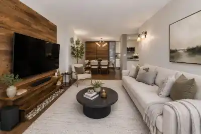 1205 2004 FULLERTON AVENUE, North Vancouver BC V7P 3G8