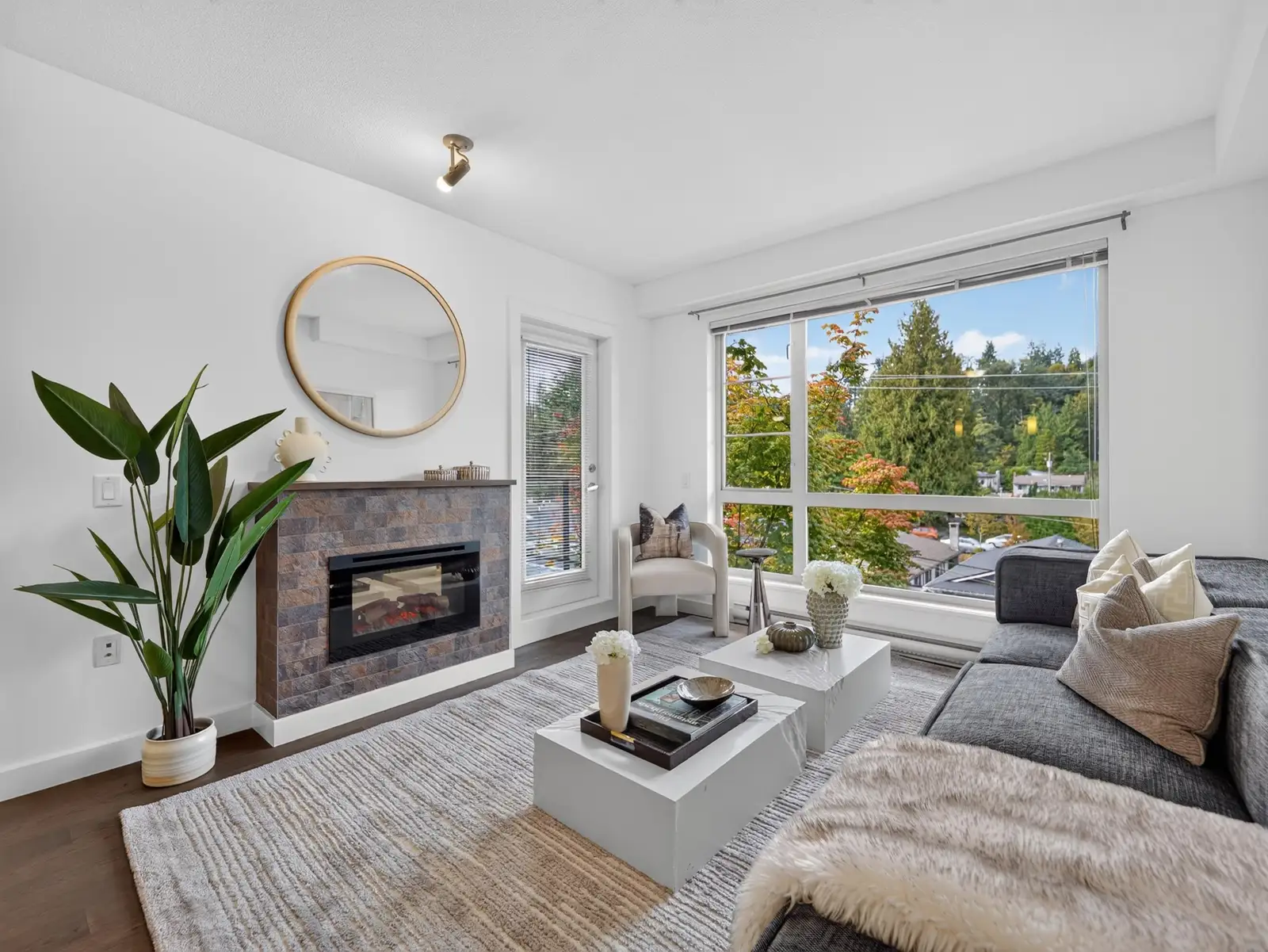 316 1330 MARINE DRIVE, North Vancouver BC V7L 2P7