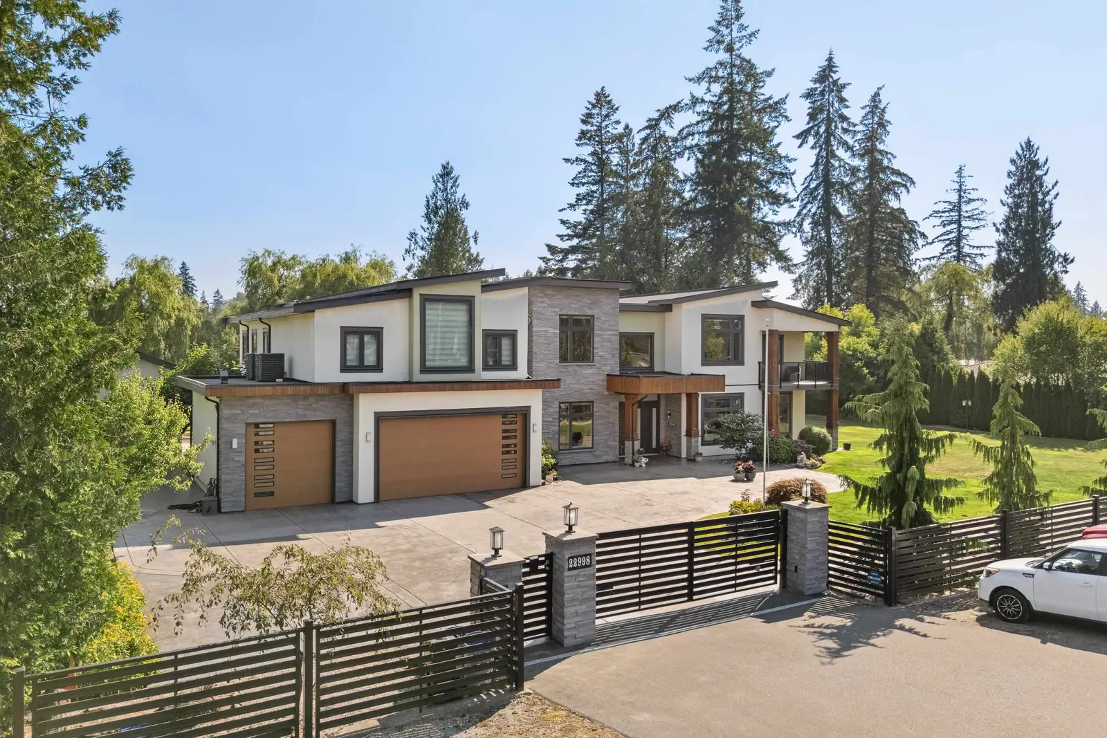 22998 74 AVENUE, Langley BC V2Y 2S2