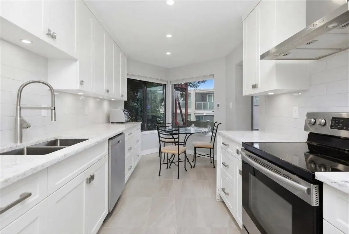 101 1005 W 7TH AVENUE, Vancouver BC V6H 1B2