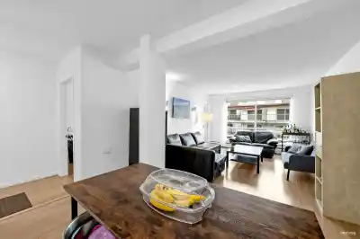 201 8680 FREMLIN STREET, Vancouver BC V6P 3X3