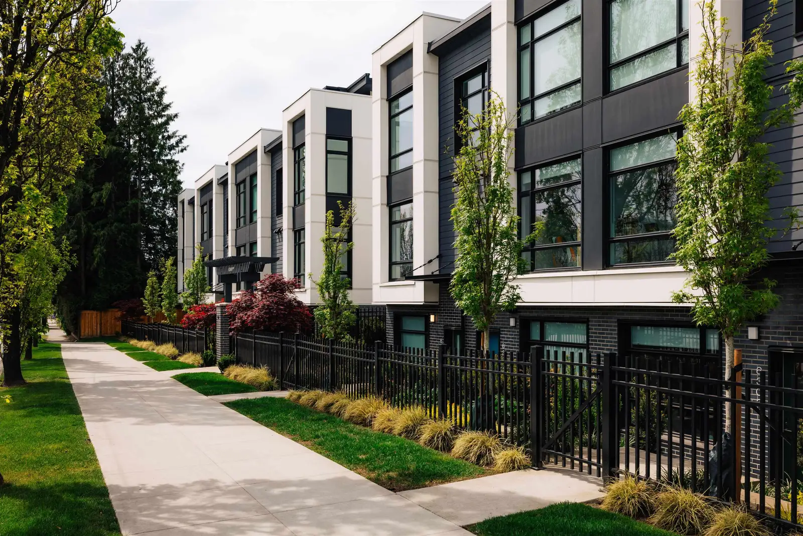 6311 OAK STREET, Vancouver BC V6M 0E3