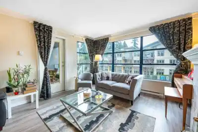 206 3151 WOODBINE DRIVE, North Vancouver BC V7R 2S4