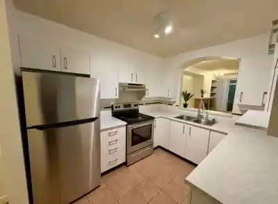 212 3600 WINDCREST DRIVE, North Vancouver BC V7G 2S5
