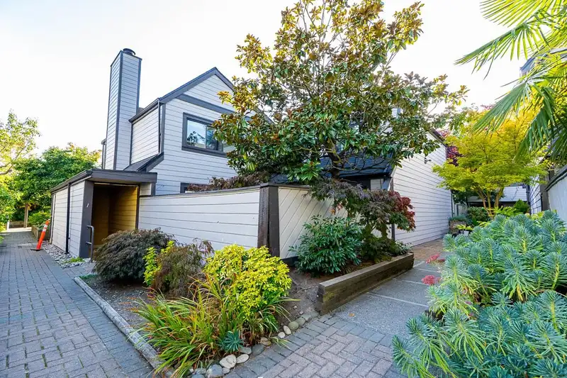 159 5421 10TH AVENUE, Delta