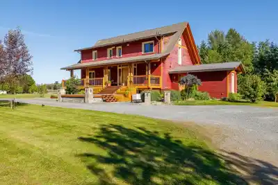1061 216 STREET, Langley BC V2Z 1R3