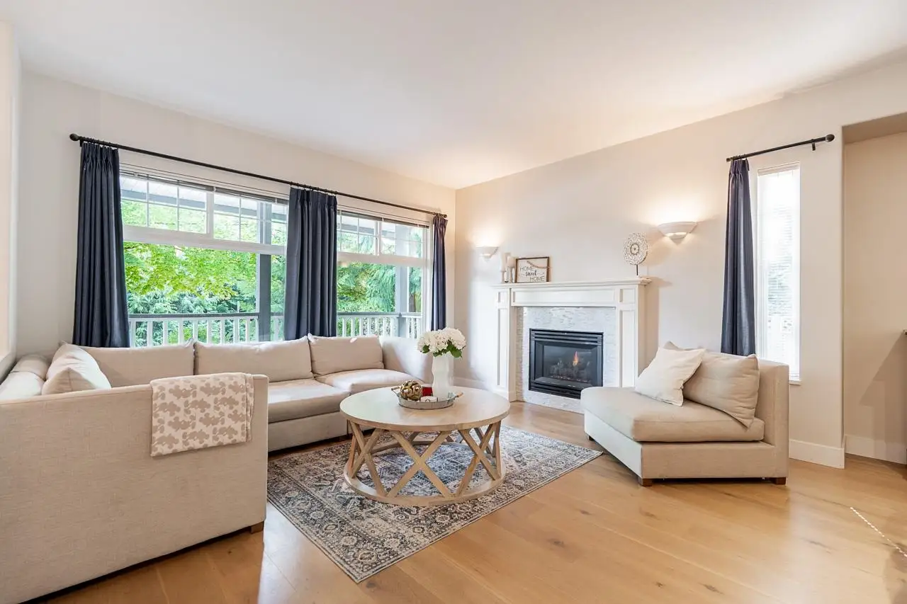 21215 43 AVENUE, Langley BC V3A 7R9