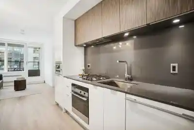 507 209 E 7TH AVENUE, Vancouver BC V5T 0H3