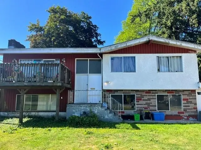 20040 50 AVENUE, Langley BC V3A 3S7