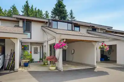 2 5600 LADNER TRUNK ROAD, Delta BC V4K 1X4