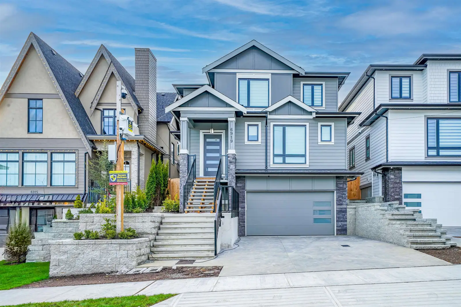 6923 205 STREET, Langley BC V2Y 1R2