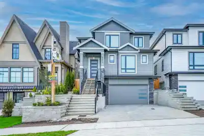 6923 205 STREET, Langley BC V2Y 1R2