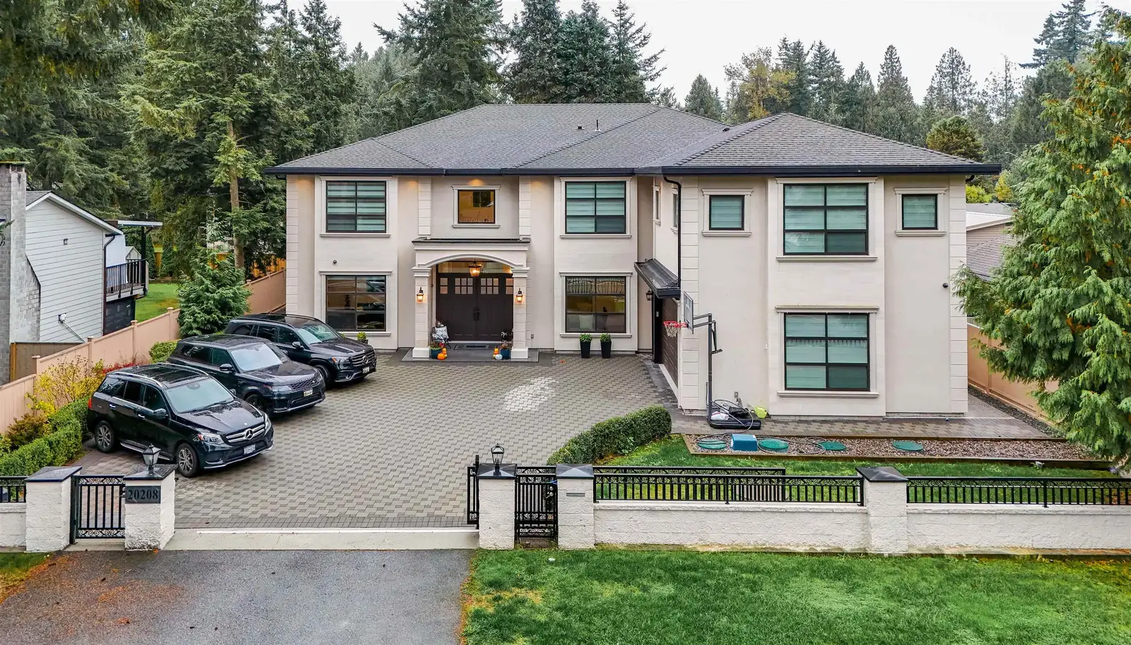 20208 42 AVENUE, Langley BC V3A 3A6