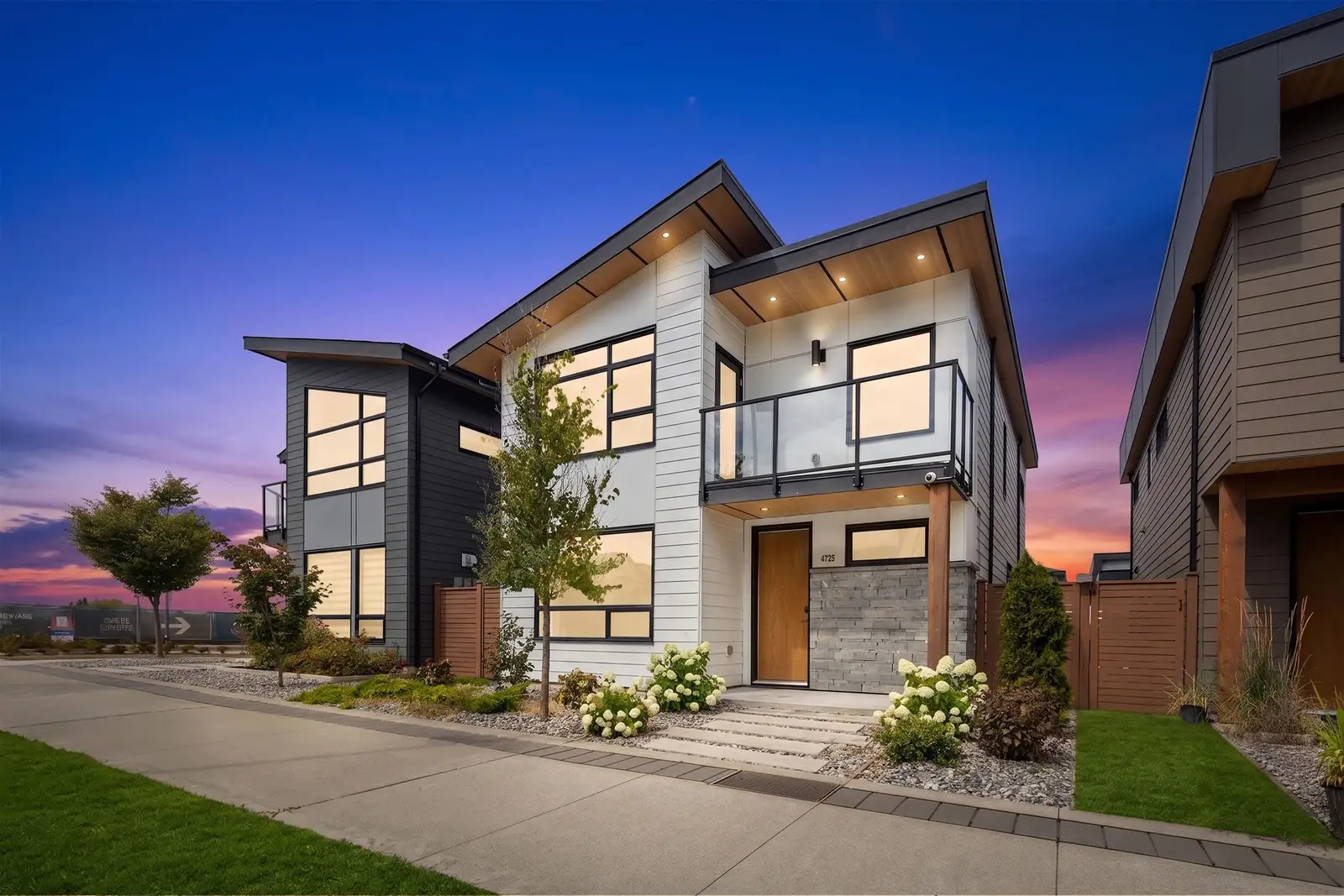 4725 BLUE HERON WAY, Tsawwassen BC V4M 0A8