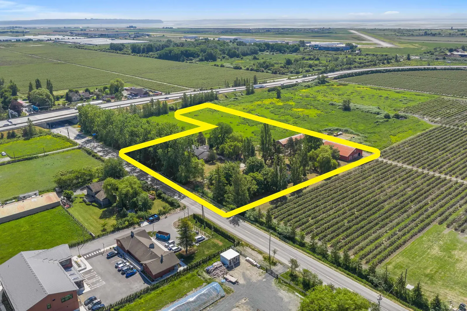 7064 LADNER TRUNK ROAD, Delta BC V4K 3N3