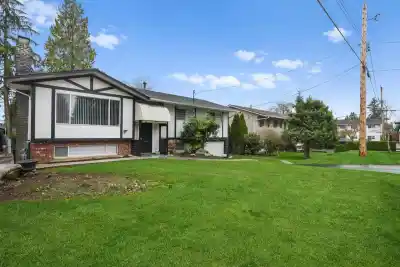 11735 94A AVENUE, Delta BC V4C 3S4