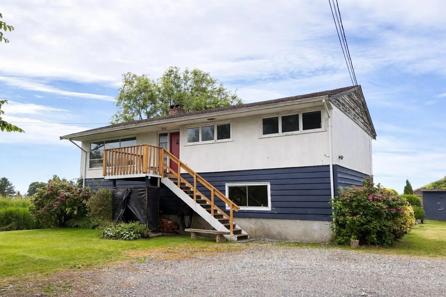 8640 LADNER TRUNK ROAD, Delta BC V4K 3N3