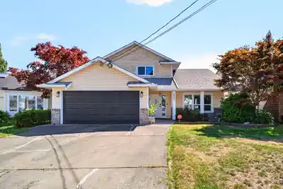 5962 49A AVENUE, Delta BC V4K 4L9