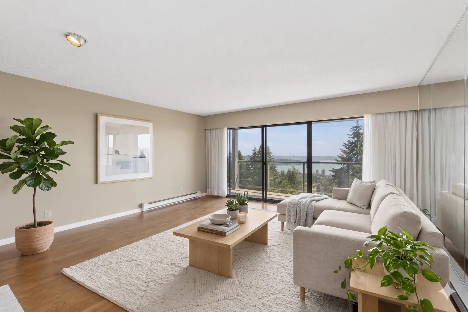 8 2206 FOLKESTONE WAY, West Vancouver BC V7S 2X7
